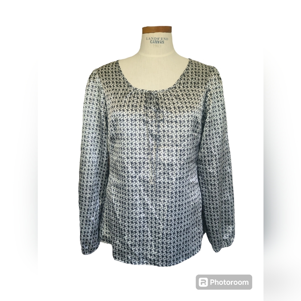 Fresh Twist Black White Satin Blouse Size Large Business Office